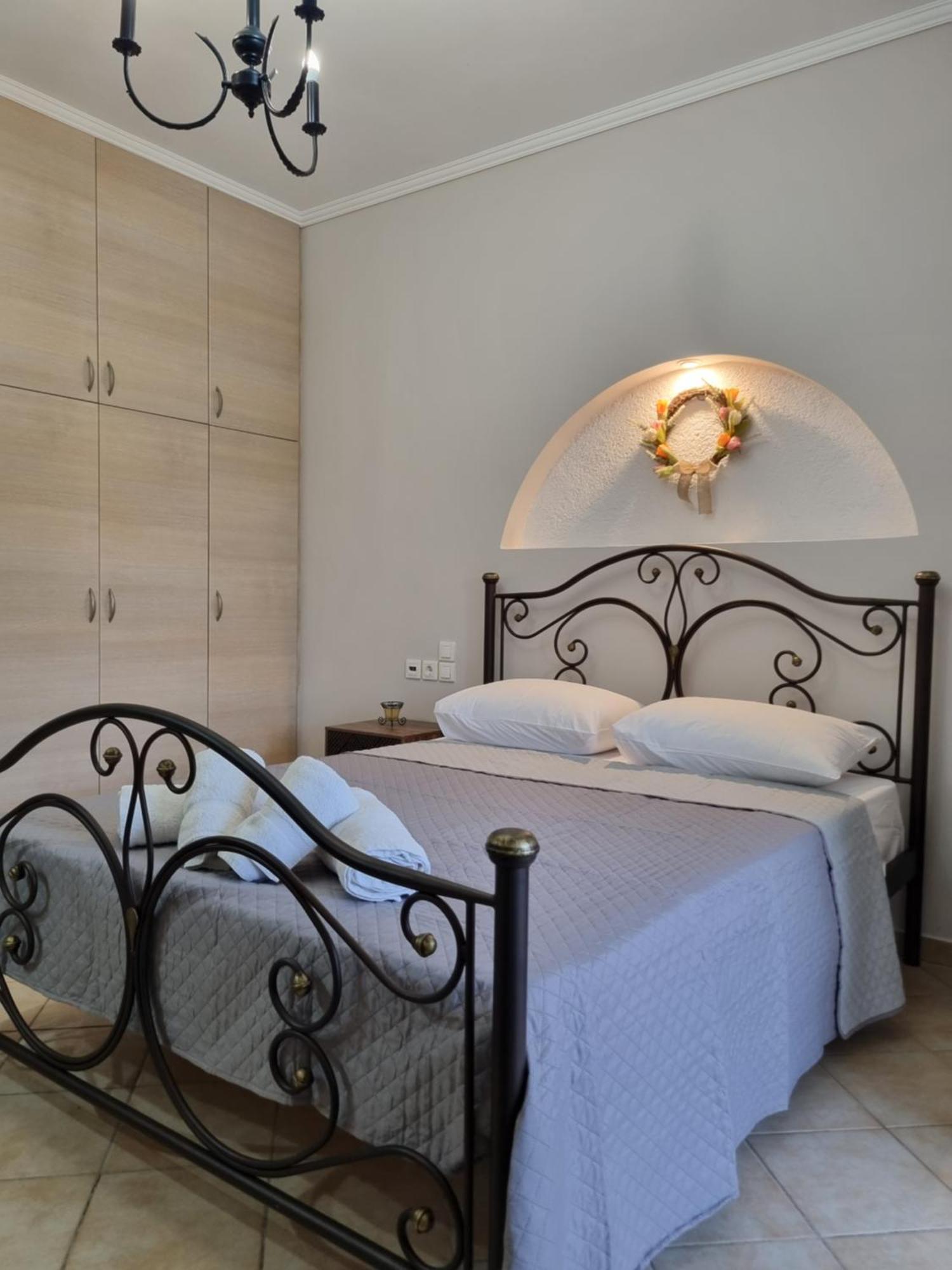 Marathon Studios & Apartments كيري الغرفة الصورة