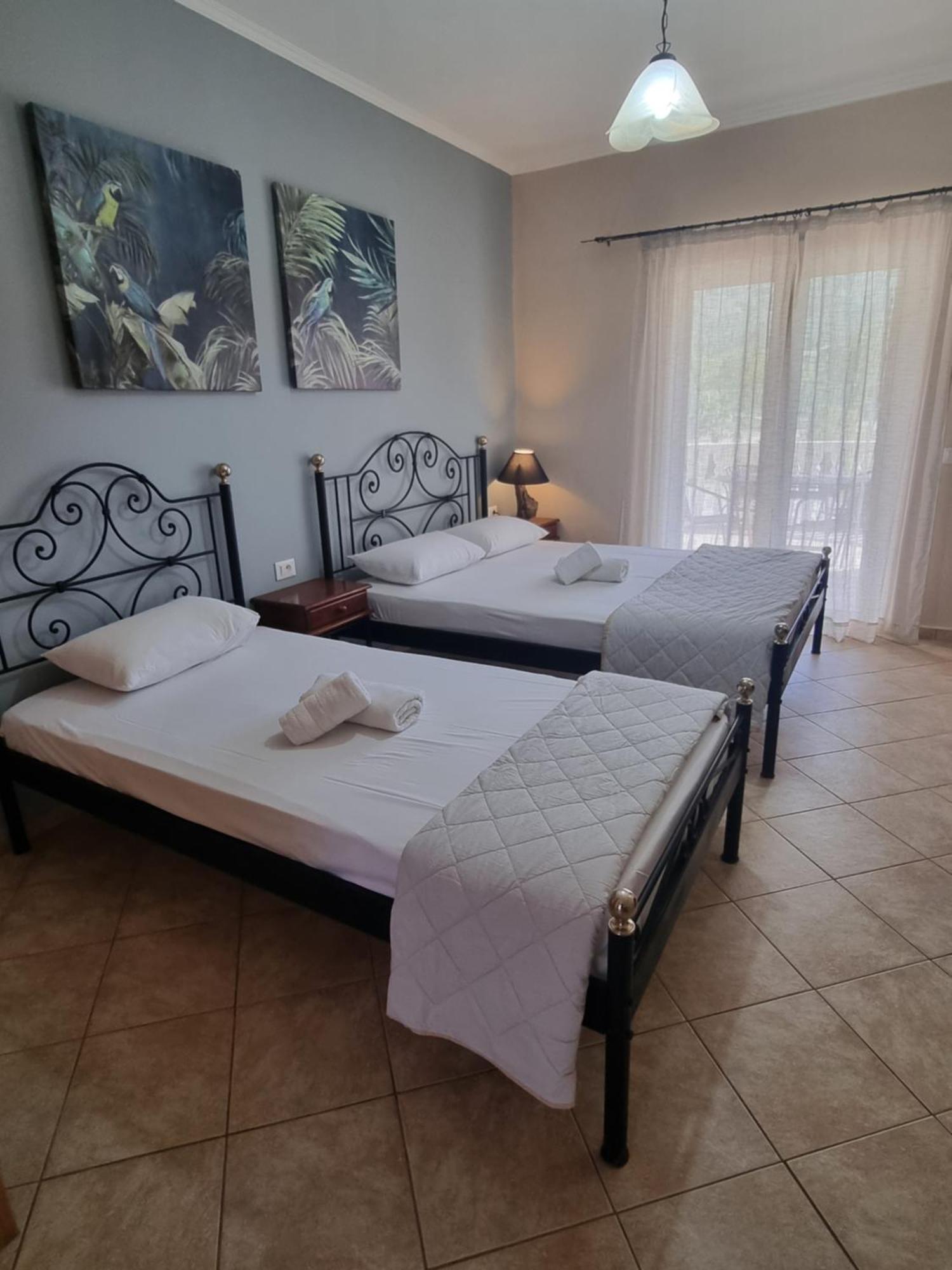 Marathon Studios & Apartments كيري المظهر الخارجي الصورة
