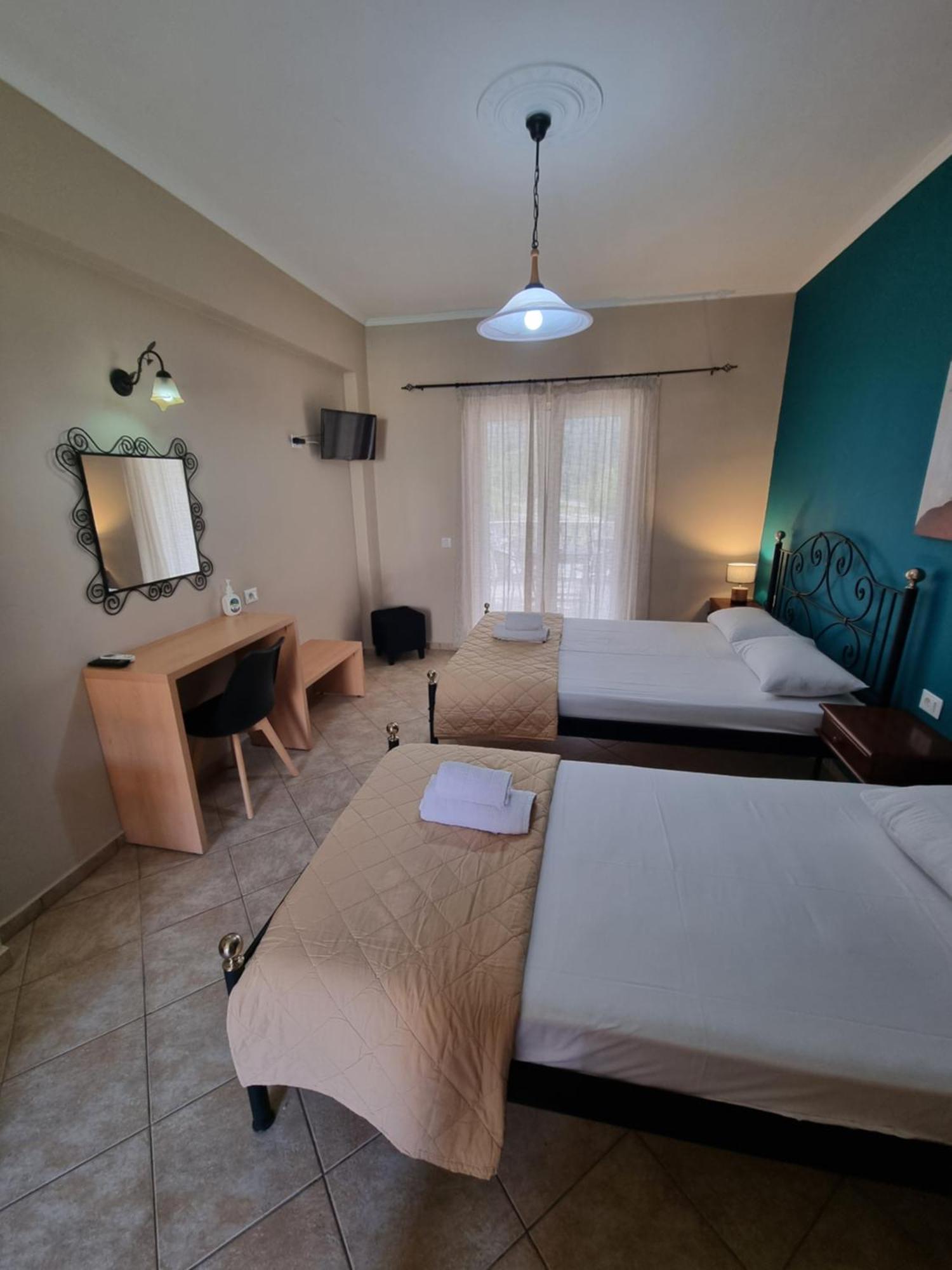 Marathon Studios & Apartments كيري الغرفة الصورة